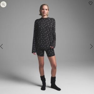 NWT SKIMS  Long Sleeve T-shirt & Boxer Set | Washed Onyx Ski Print | Sz S